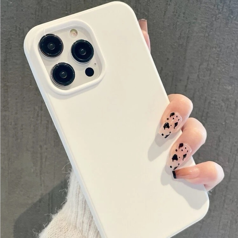 ⚠️Clearance iPhone 13/Pro/Pro Max Solid White Phone Case - Picture 1 of 3